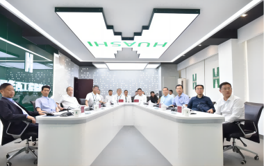 蔣錫培拜會(huì)四川華西集團(tuán)黨委書記、董事長(zhǎng)楊斌